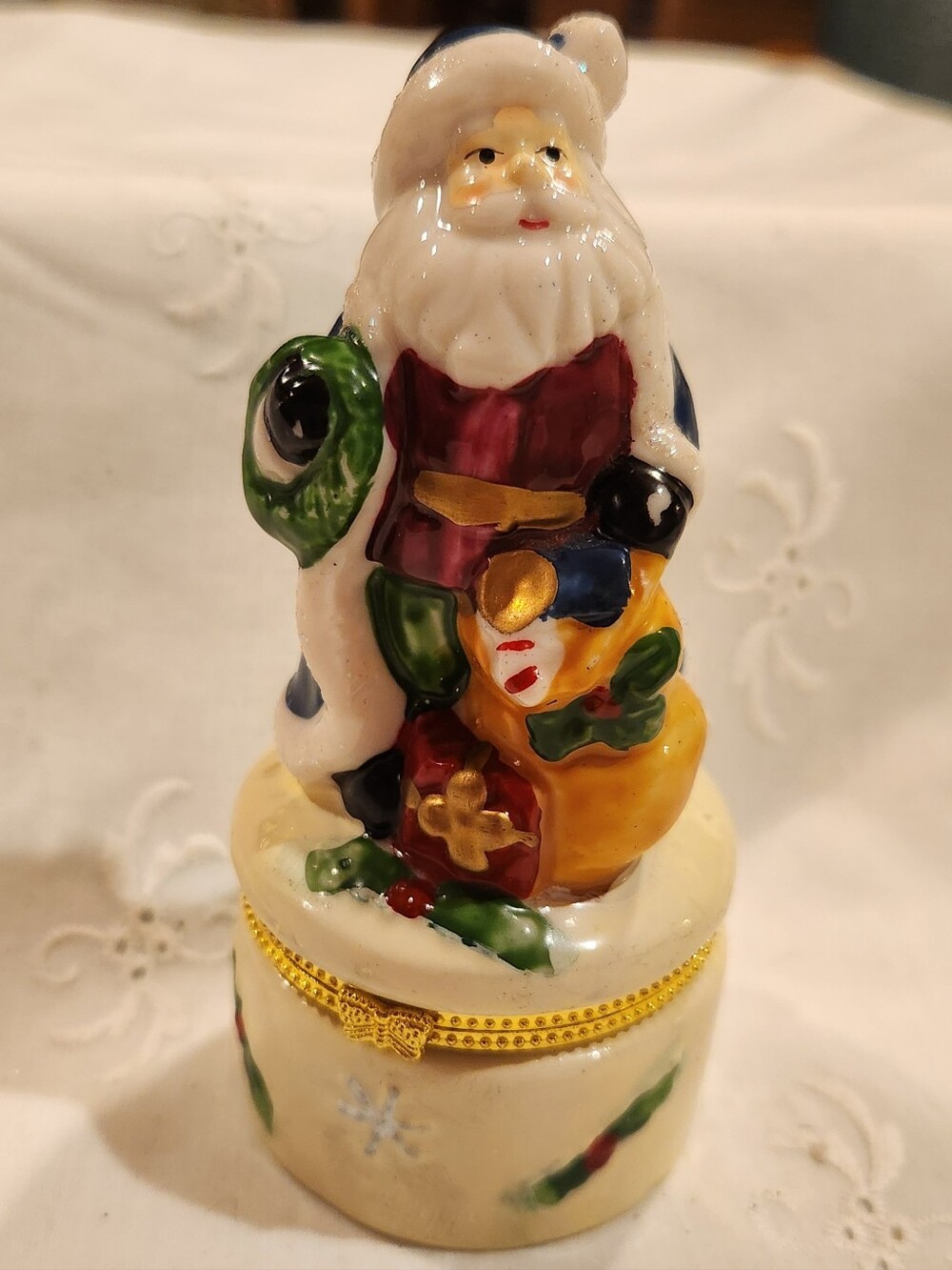 Christmas Santa Porcelain Limoge Hinged Trinket Jewelry Box Greenbrier Intl